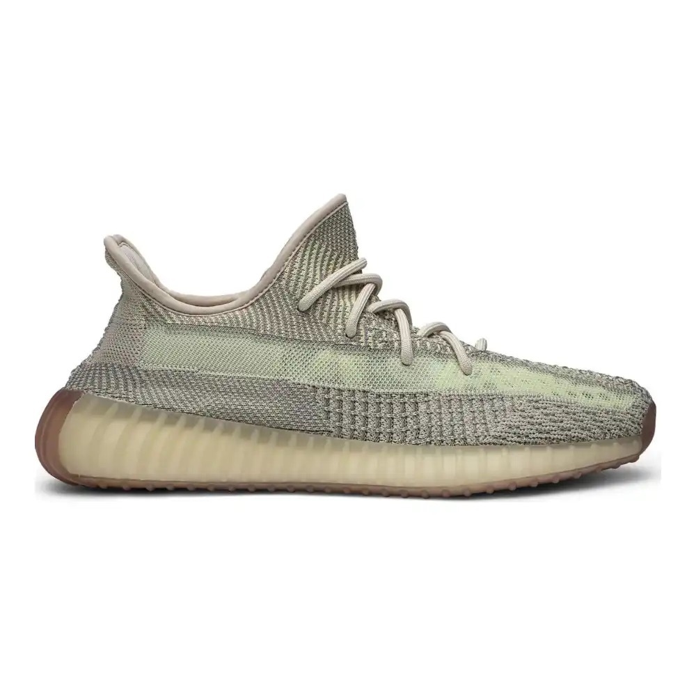 Yeezys size 6.5 men (fits women’s size 7.5)